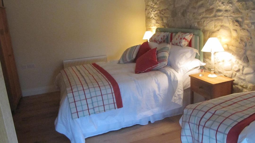 Photo of Others in Ebbesborne Wake