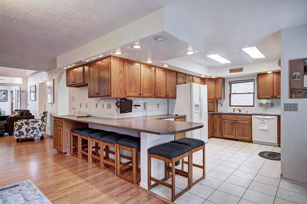 Photo of Kitchen in Warrior's Mark West