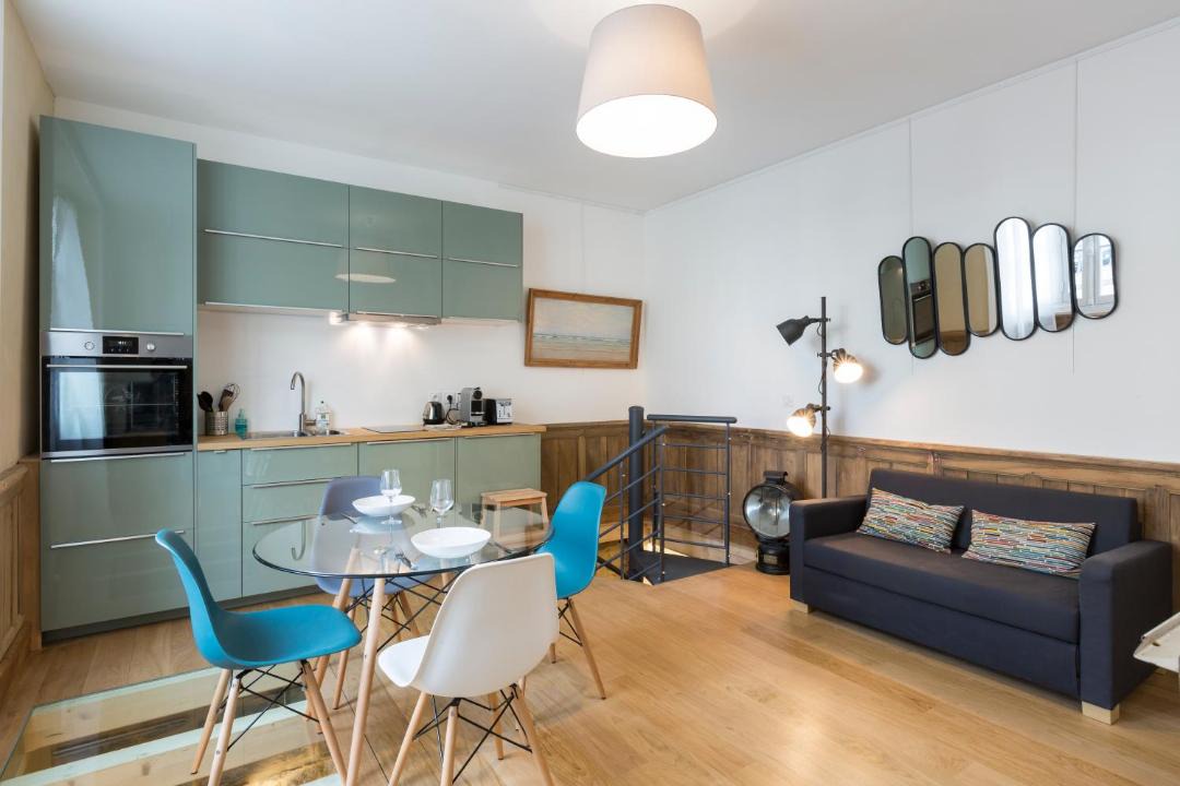 Photo of Livingroom in Colombier - Champ de Mars