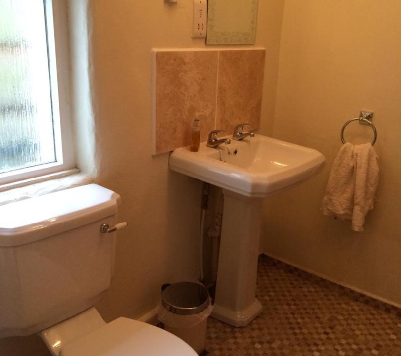 Photo of Bathroom in Leadhills