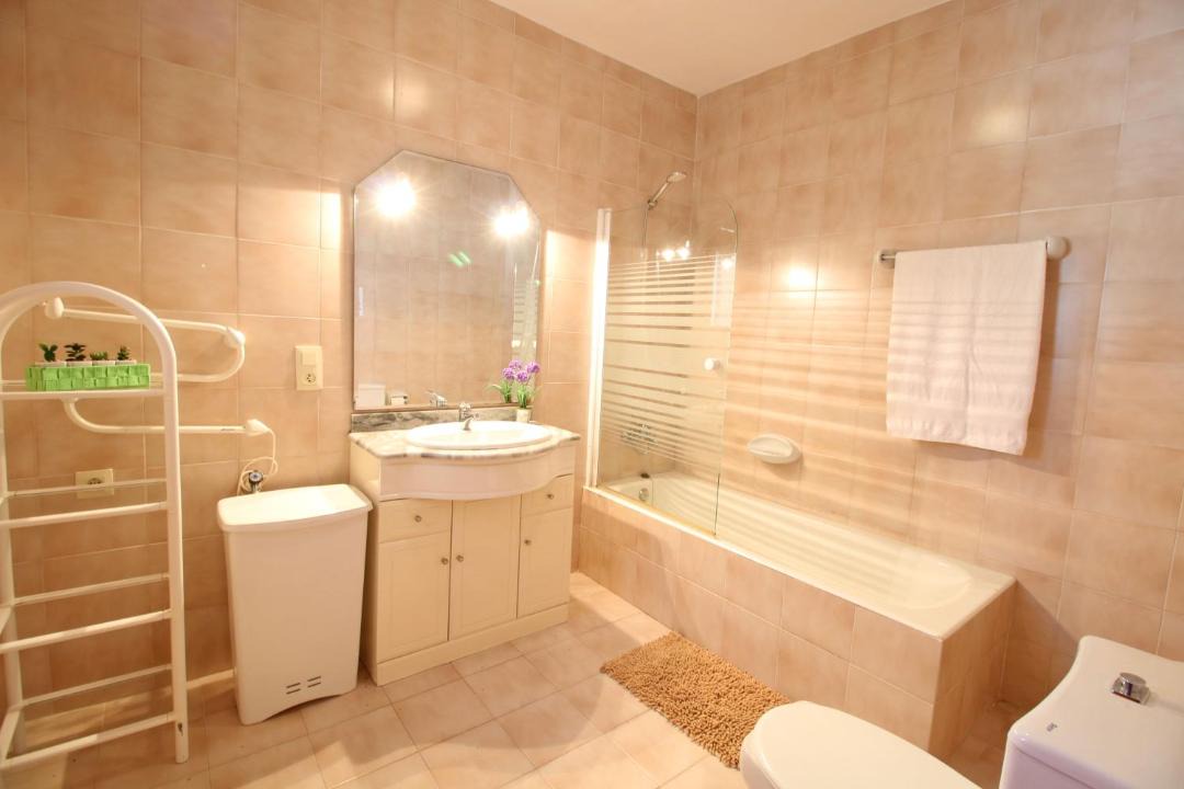 Photo of Bathroom in Empedrola