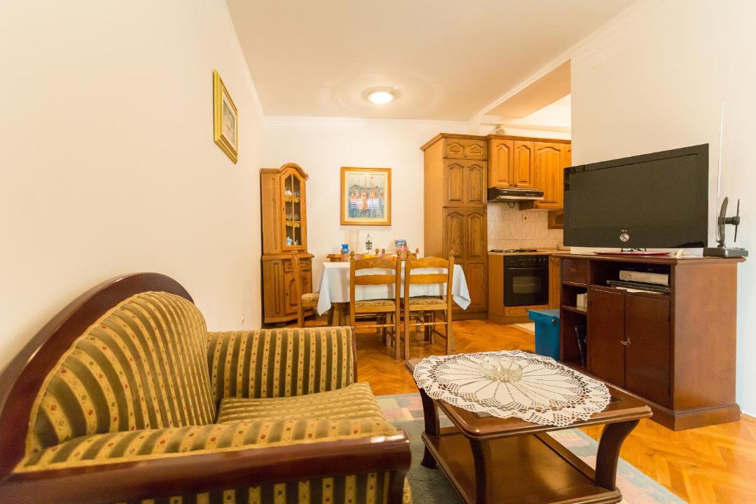 Photo of Livingroom in Pile