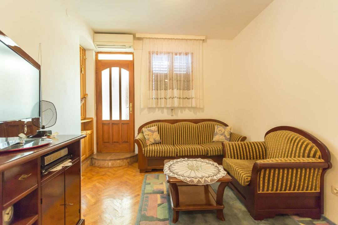 Photo of Livingroom in Pile