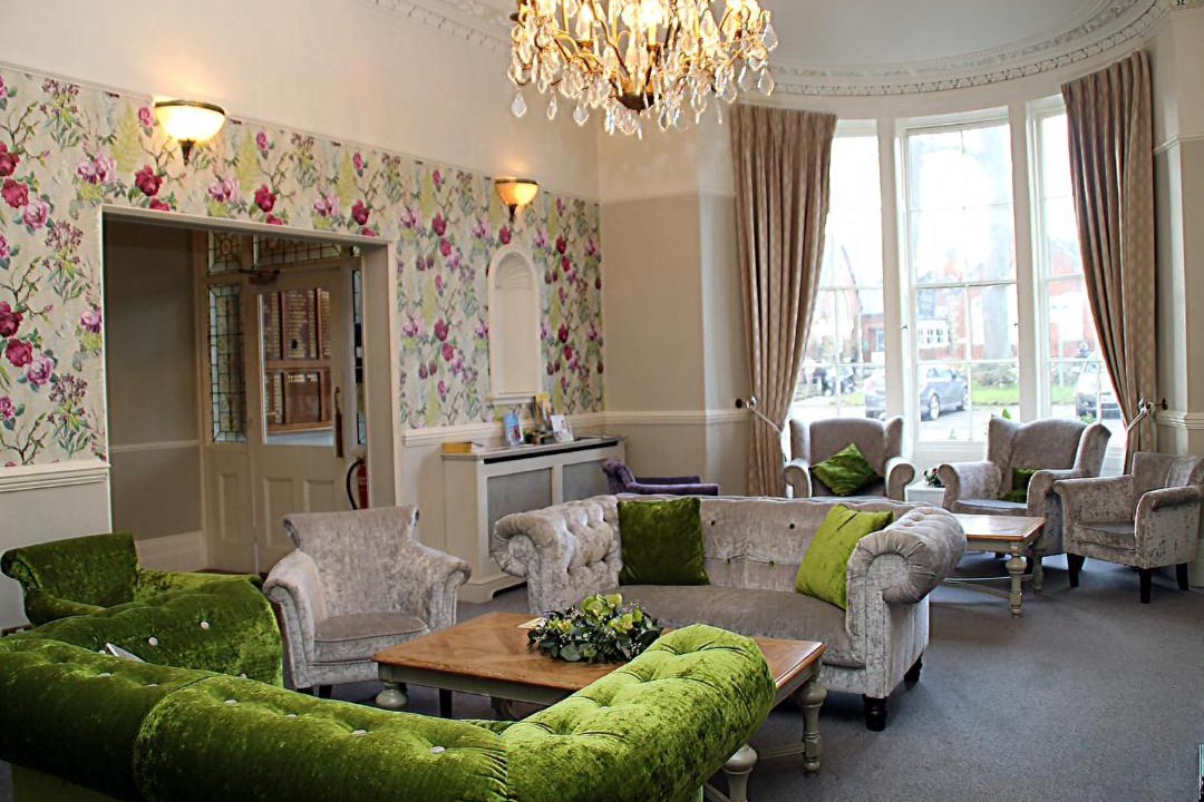 Photo of Livingroom in Alton