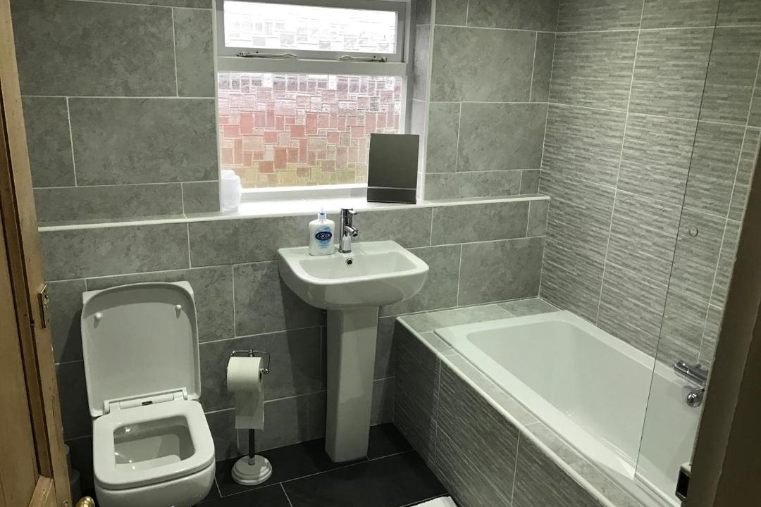 Photo of Bathroom in Hartshorne