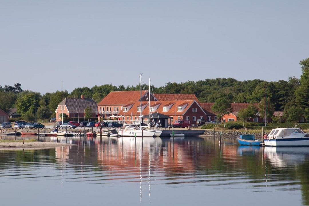 Photo of Others in Tambohuse