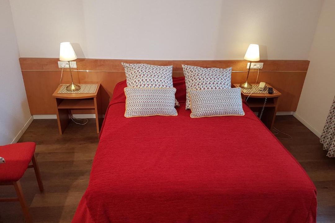 Photo of Others in Seltz