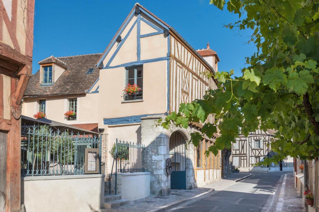 Photo of Others in Provins