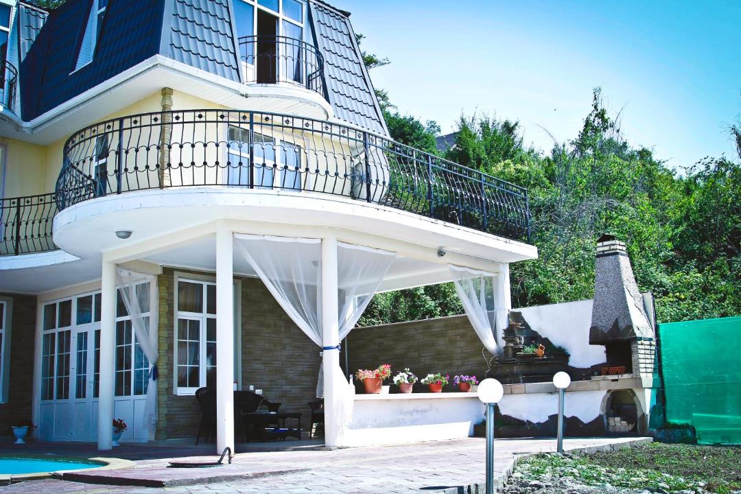 Photo of Buildings in Uch-Dere