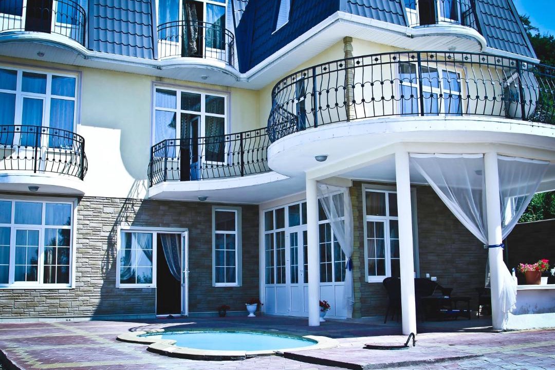 Photo of Buildings in Uch-Dere