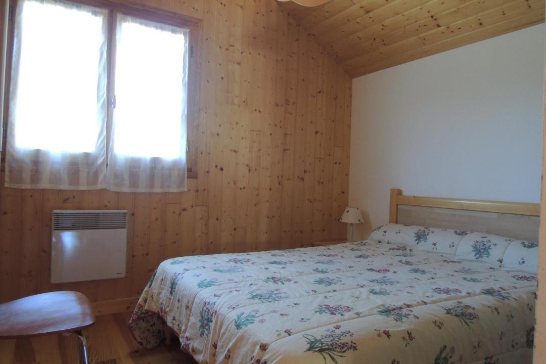 Photo of Bedroom in Saint-Genes-Champespe