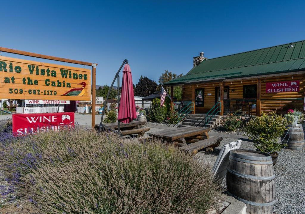 Photo of Others in Manson