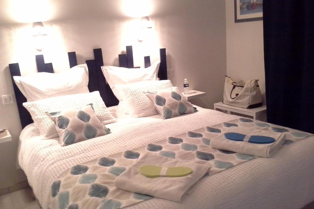 Photo of Others in Pessac