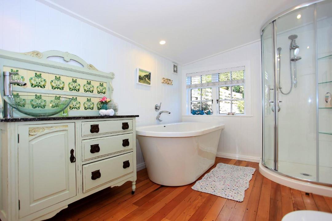 Photo of Others in Thames