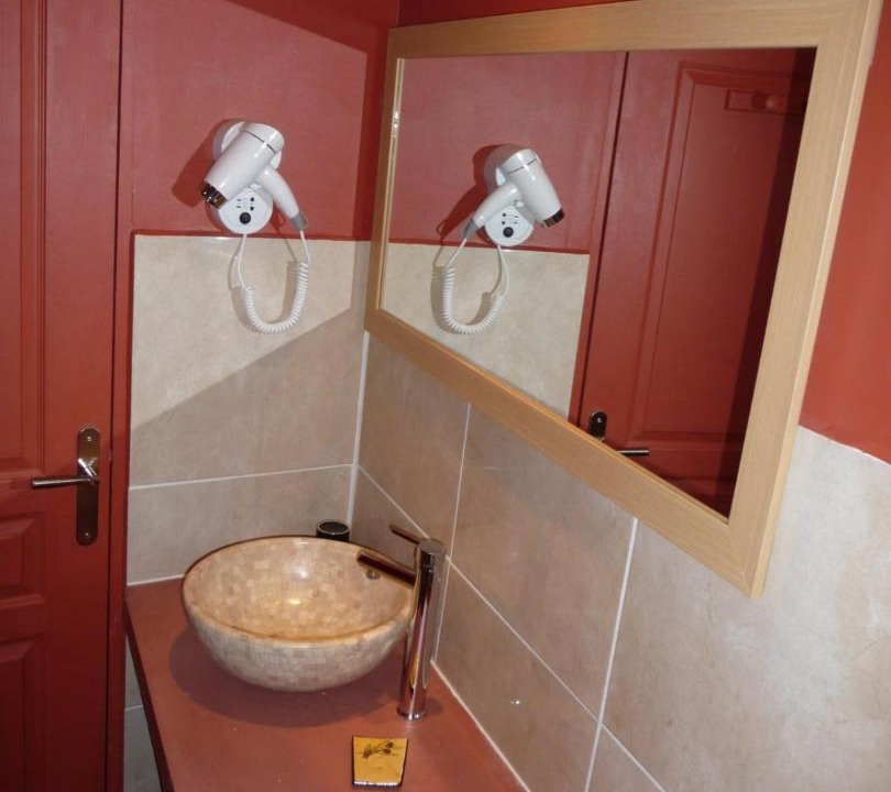 Photo of Bathroom in Beziers City Centre