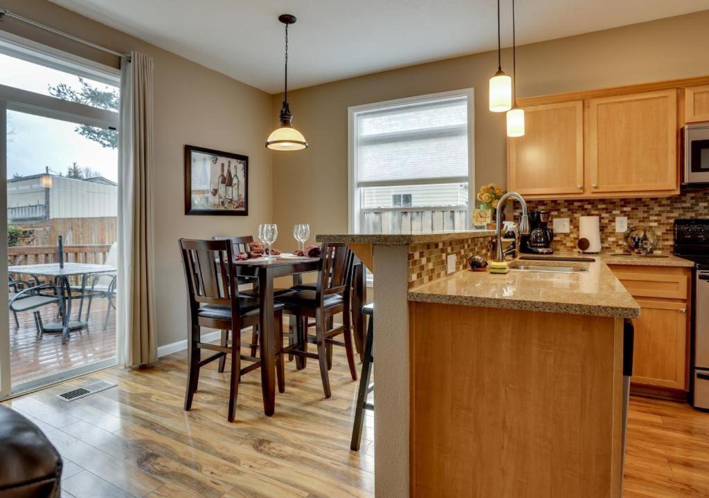 Photo of Kitchen in Troutdale