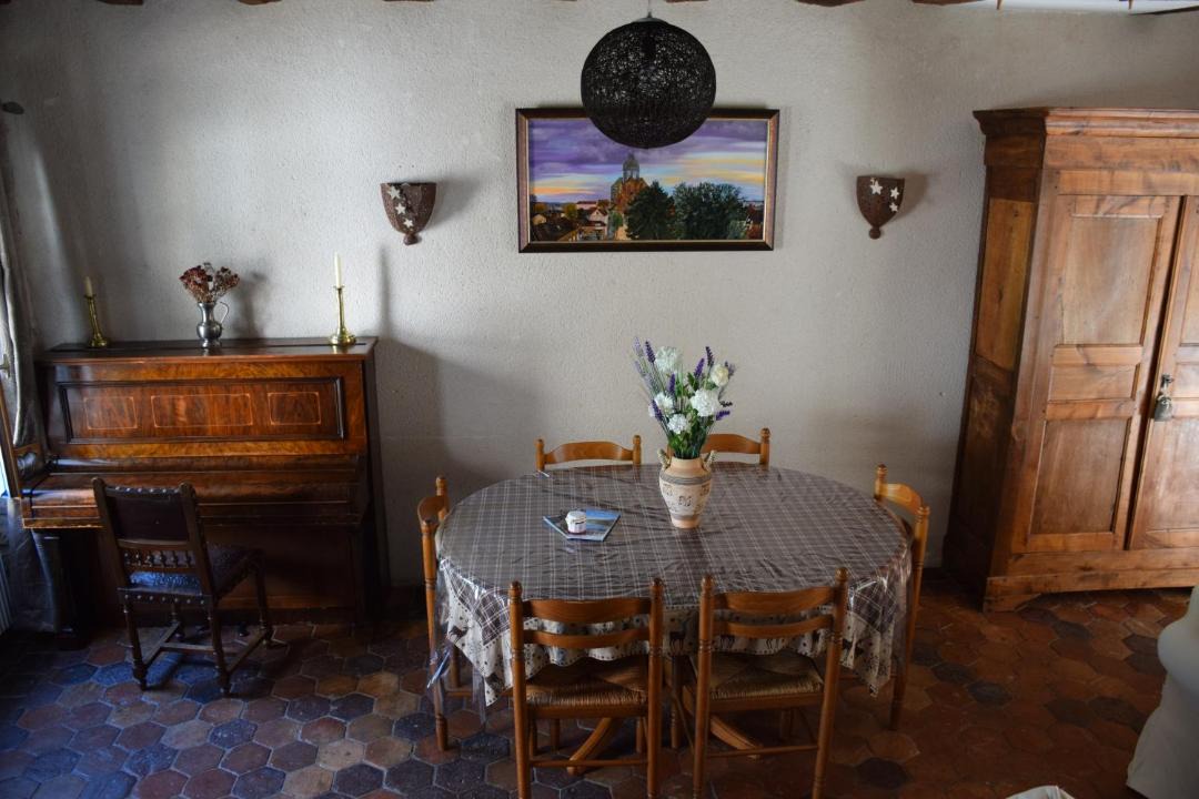 Photo of Others in Provins
