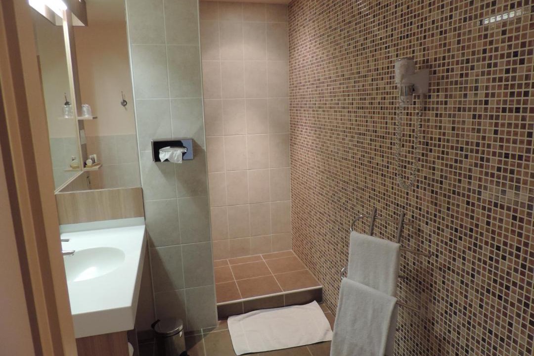 Photo of Bathroom in Paroisse Saint-Augustin-de-Chaux