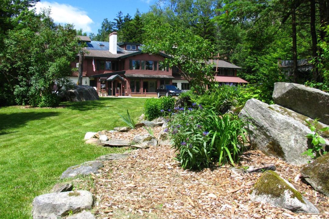 Photo of Buildings in West Dover