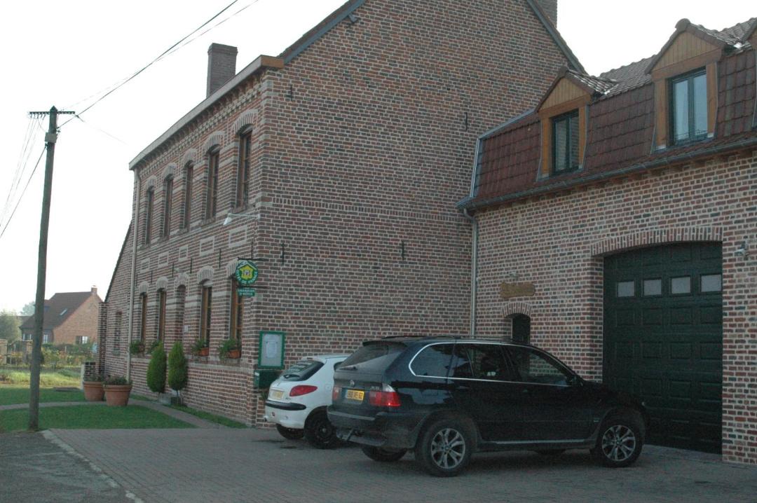 Photo of Others in La Couture