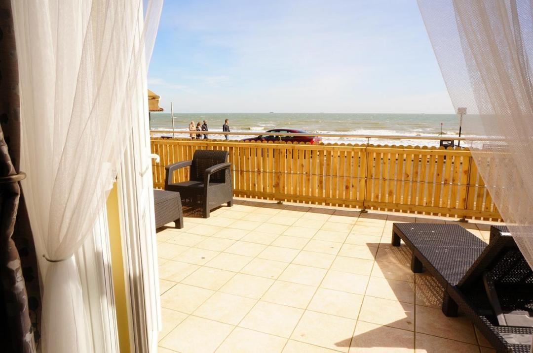Photo of Patio Balcony in Shanklin
