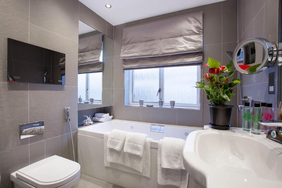 Photo of Others in Paddington