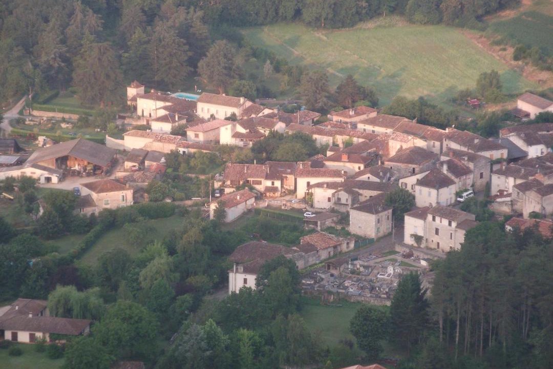 Photo of Buildings in Cazals