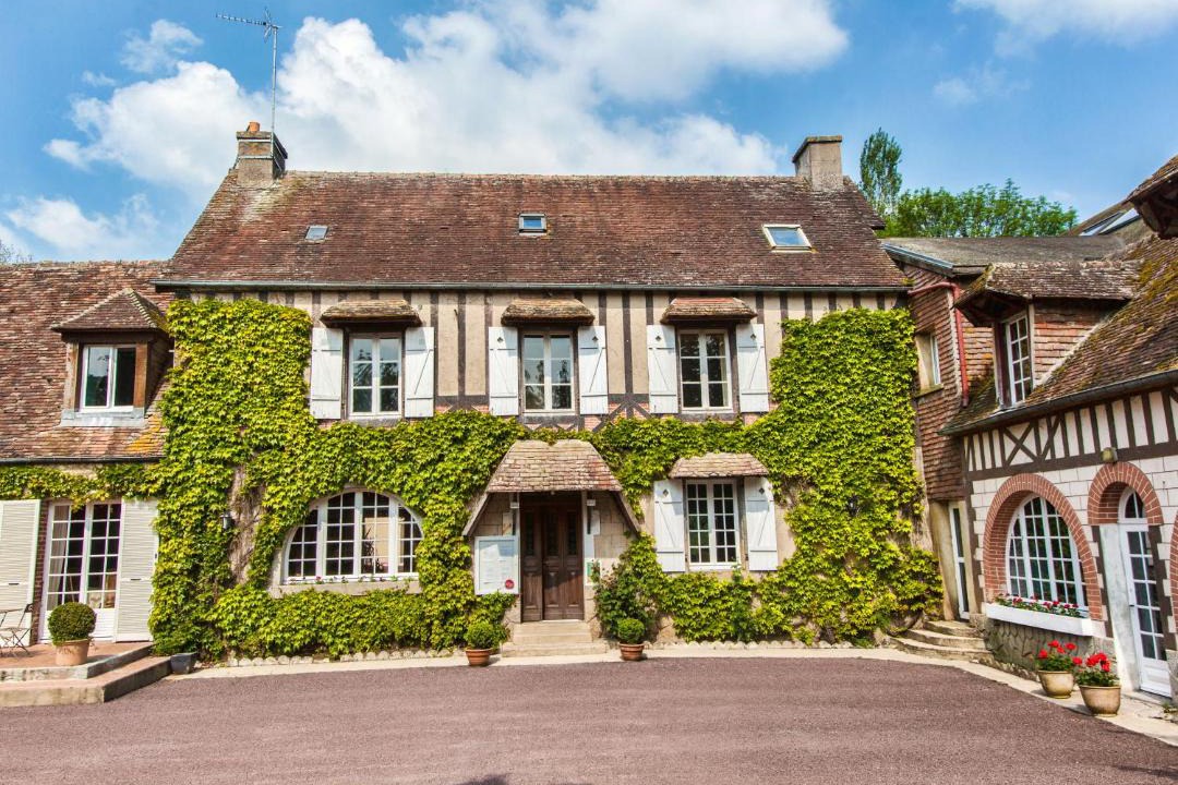 Photo of Others in Mace