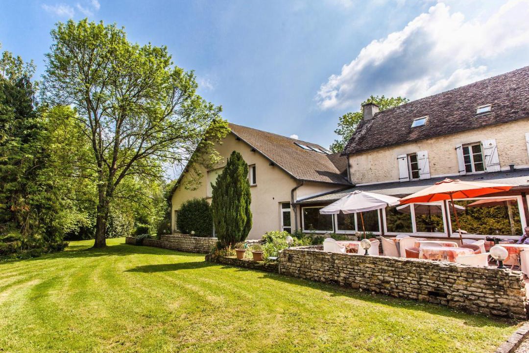 Photo of Others in Mace