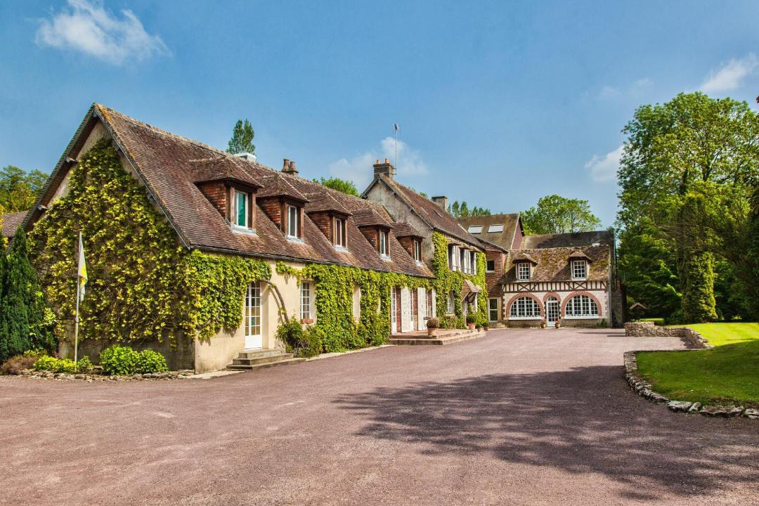 Photo of Others in Mace