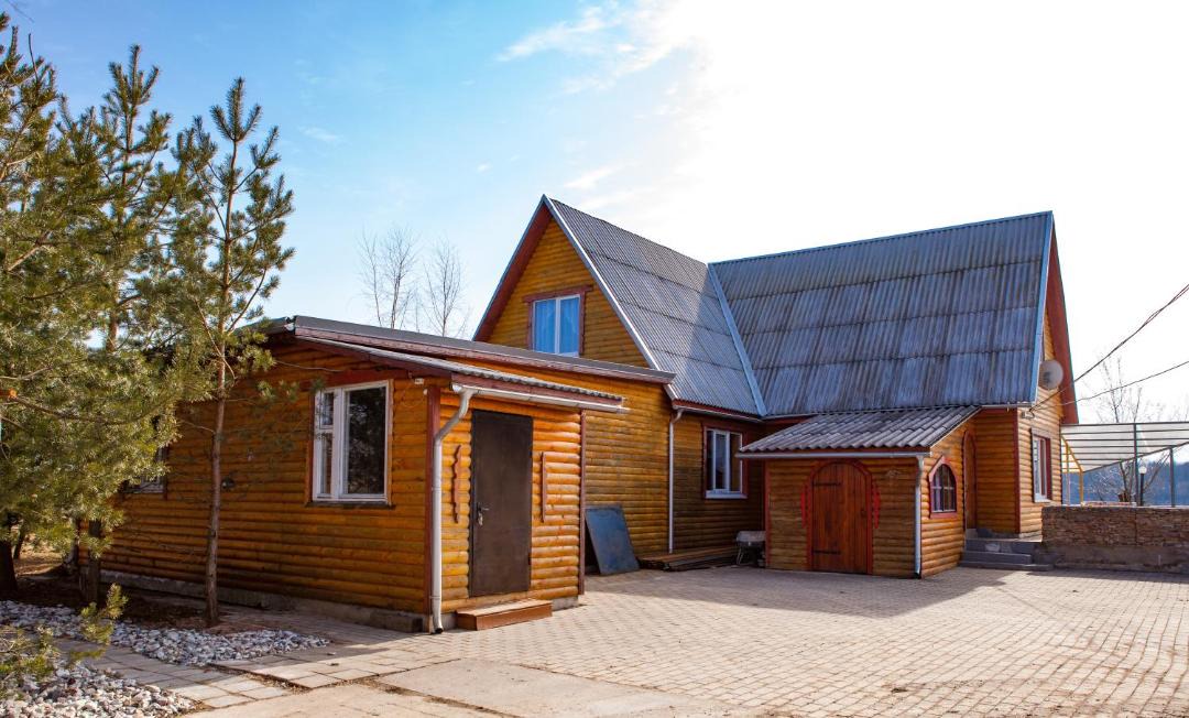 Photo of Buildings in Khutyn