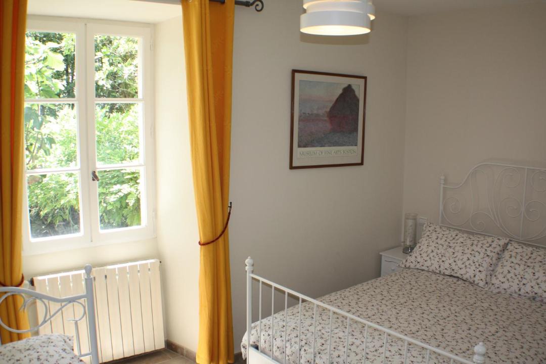Photo of Bedroom in Montolieu