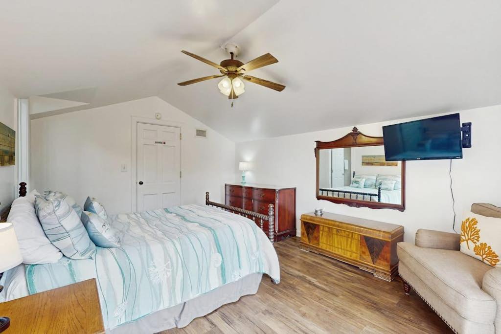 Photo of Bedroom in Rockport