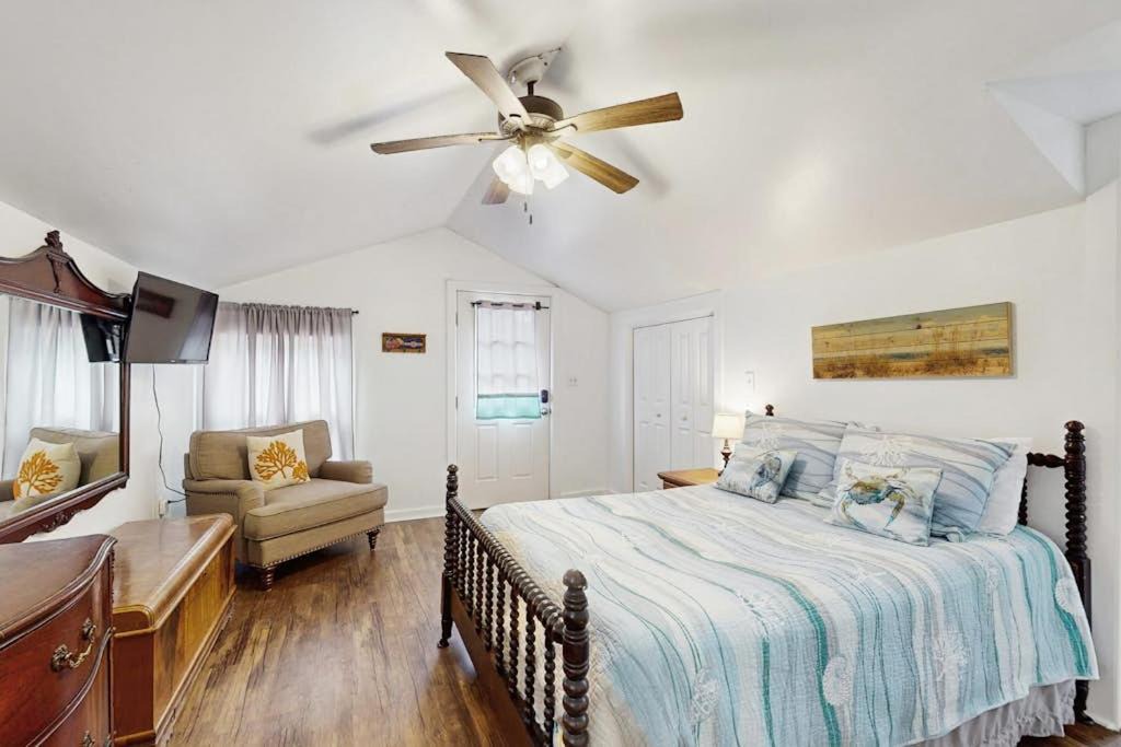 Photo of Bedroom in Rockport