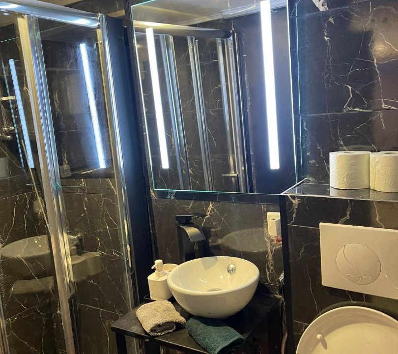 Photo of Bathroom in Villeneuve-Saint-Georges