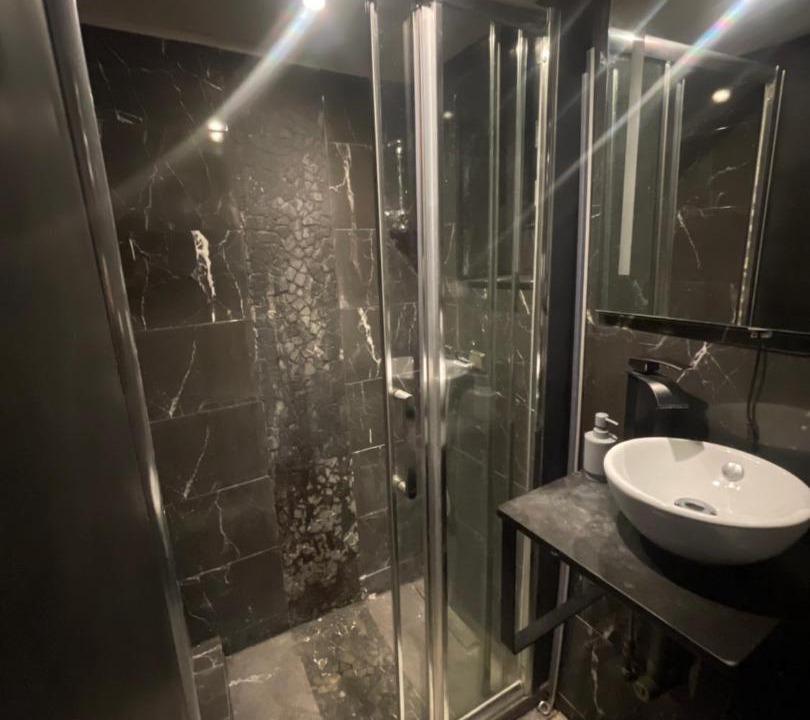 Photo of Bathroom in Villeneuve-Saint-Georges