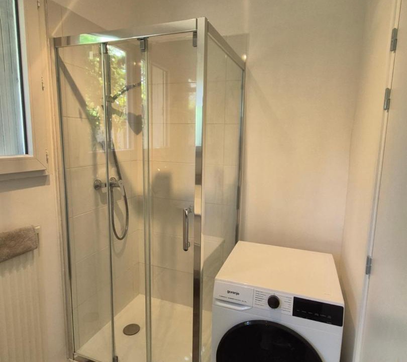 Photo of Bathroom in L'Etang-la-Ville