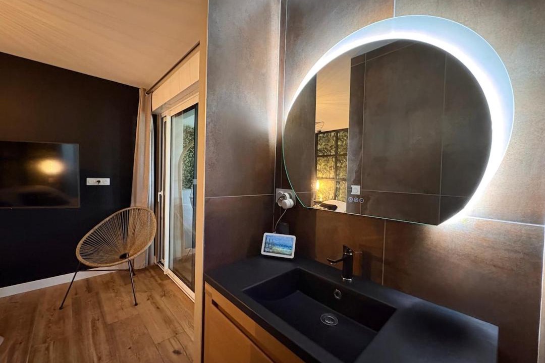 Photo of Bathroom in Hames-Boucres