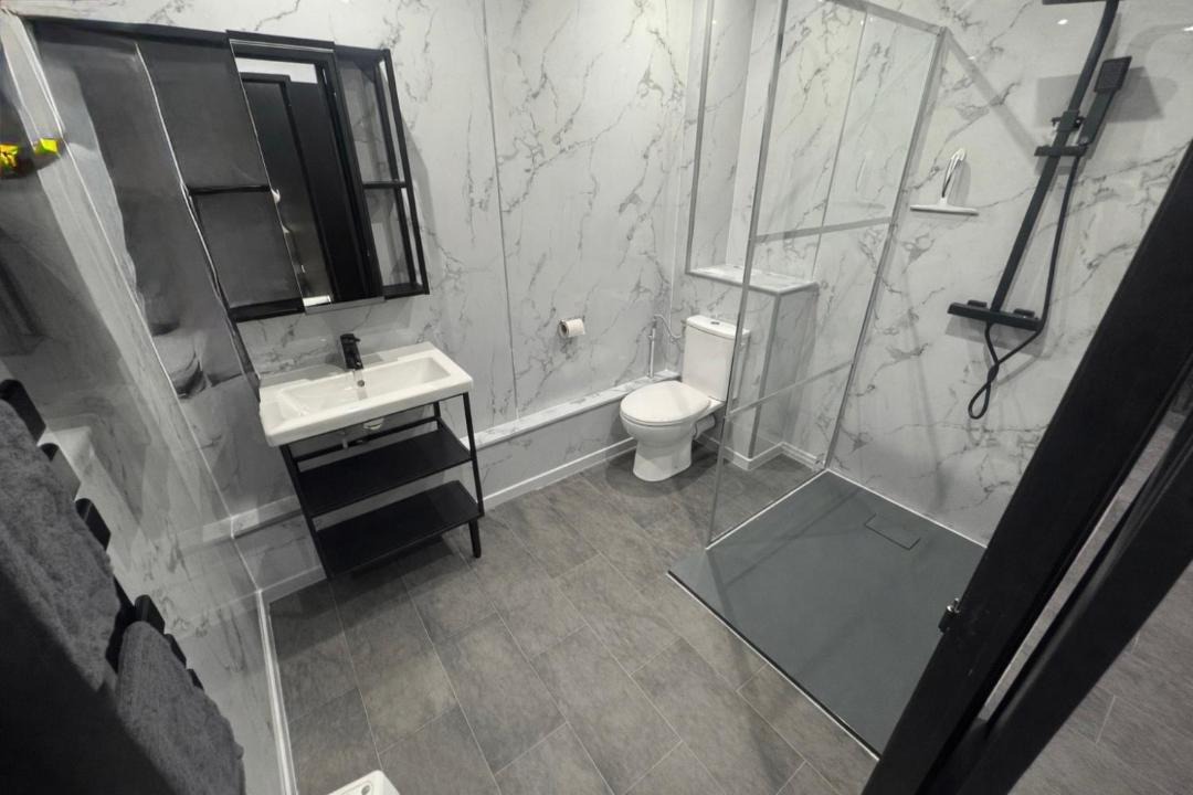 Photo of Bathroom in Bolbec
