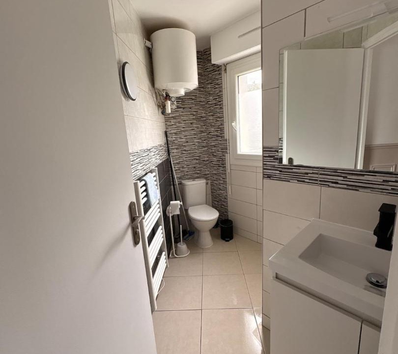 Photo of Bathroom in La Roche-sur-Yon
