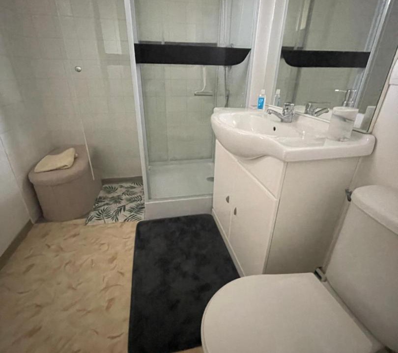 Photo of Bathroom in Equemauville