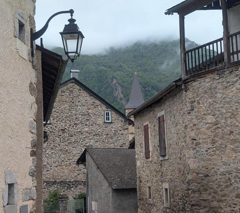 Photo of Buildings in Beost