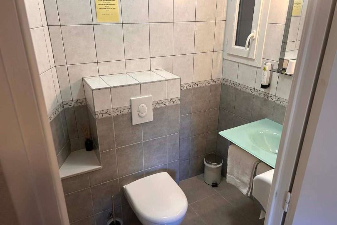 Photo of Bathroom in Saint-Cirgues-en-Montagne