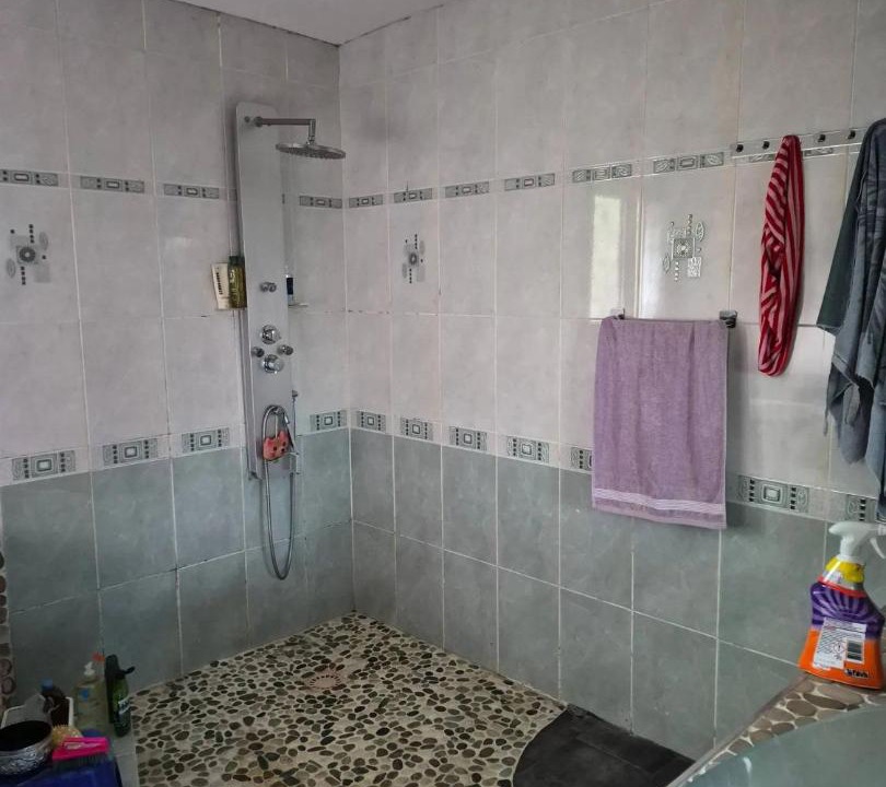 Photo of Bathroom in Montsoue