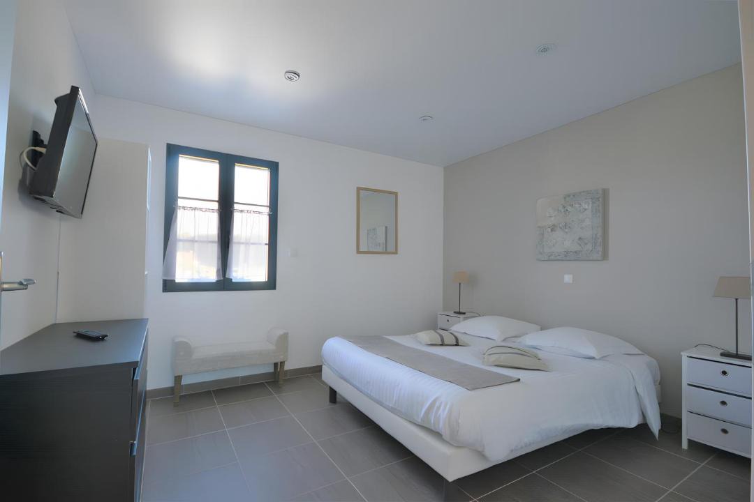 Photo of Bedroom in Saint-Quentin-en-Tourmont