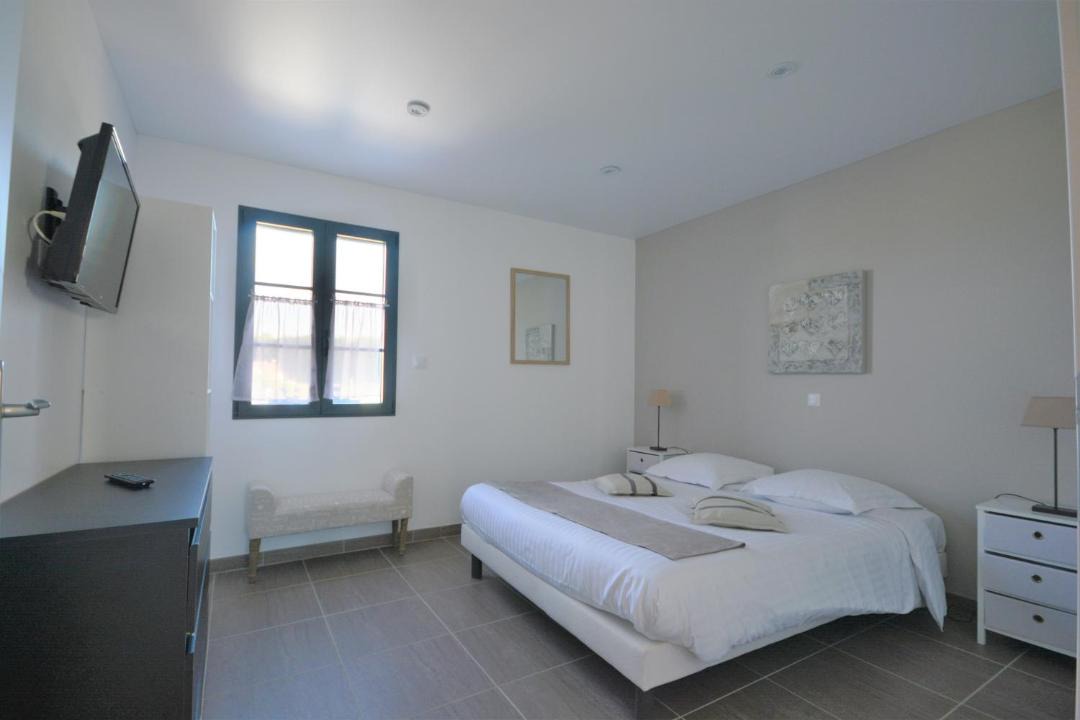 Photo of Bedroom in Saint-Quentin-en-Tourmont