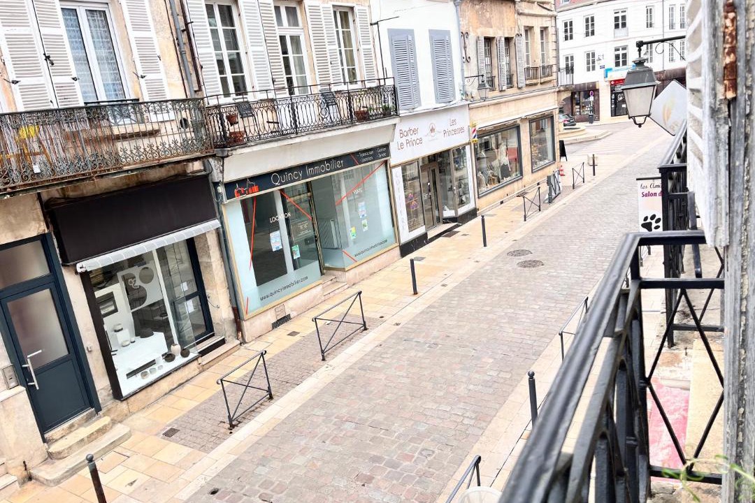 Photo of Others in Avallon
