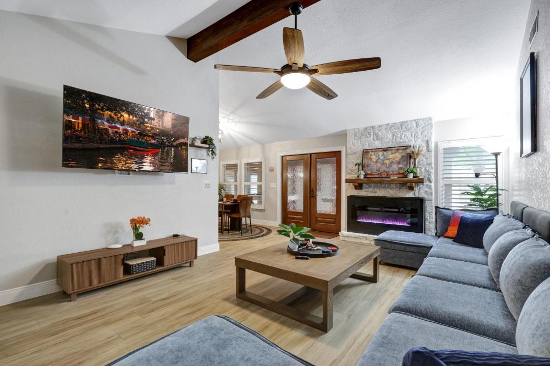 Photo of Livingroom in Wetmore
