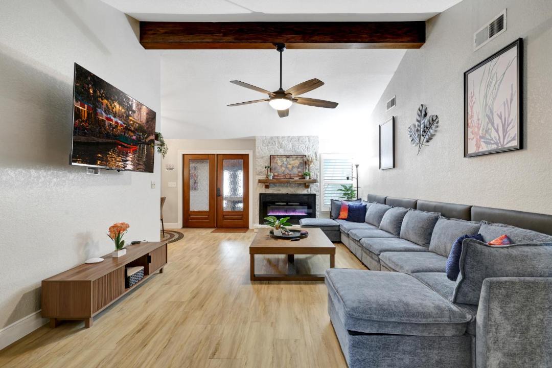 Photo of Livingroom in Wetmore