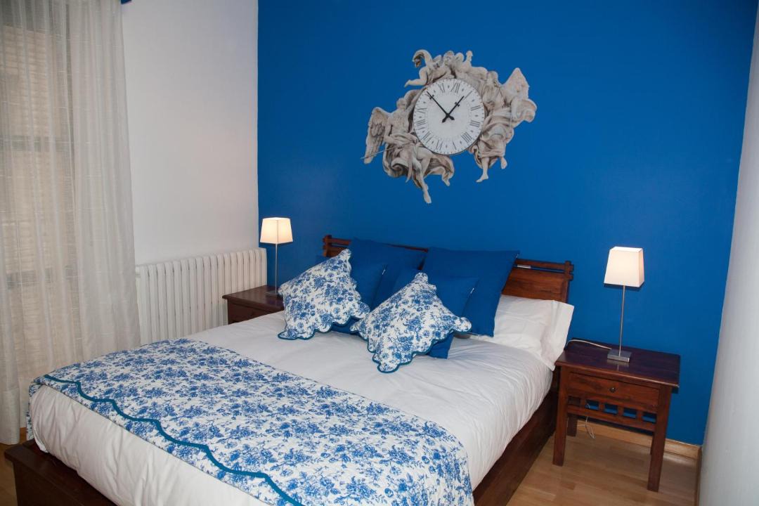 Photo of Bedroom in Zaragoza Old Town